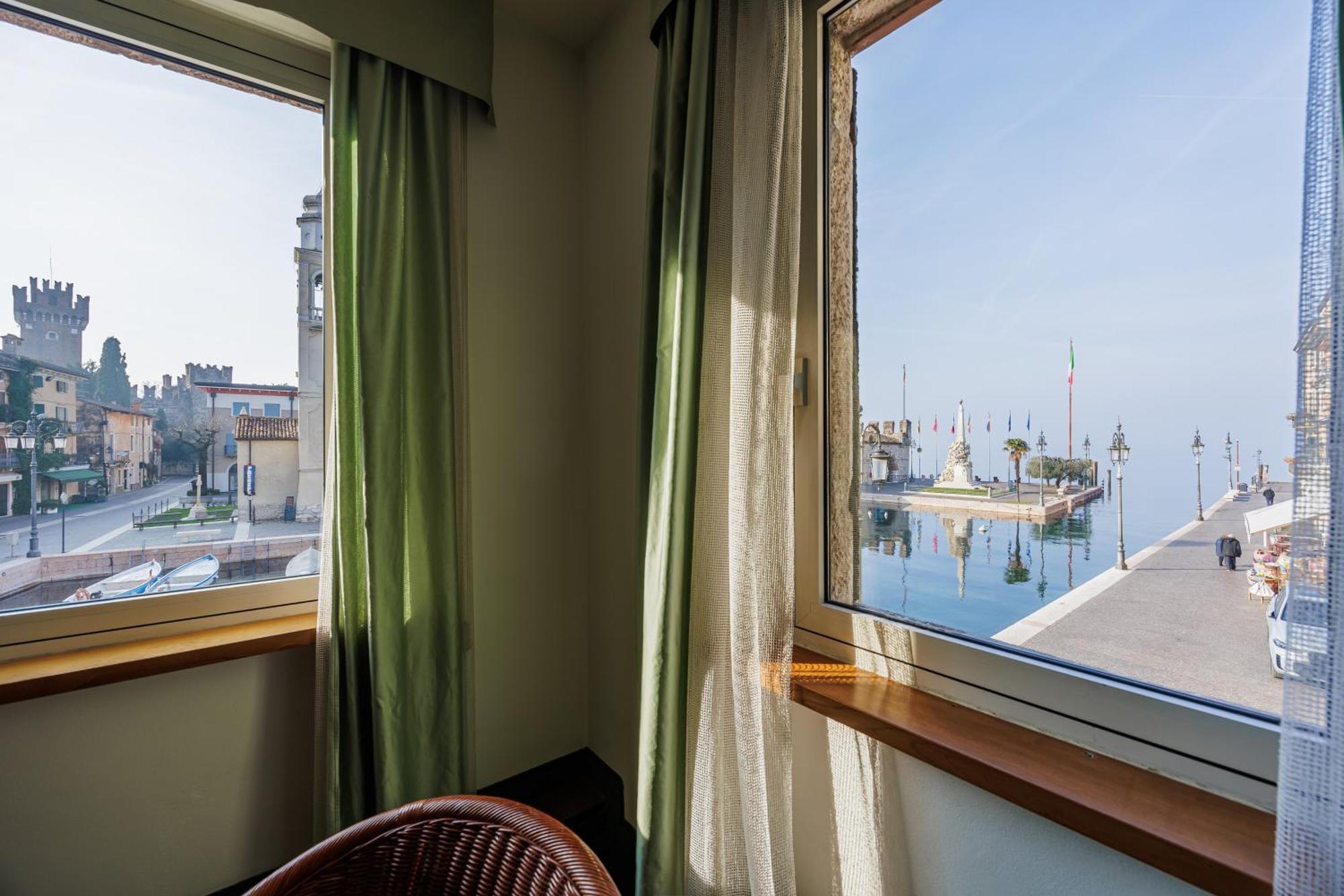 Hotel Alla Grotta Lazise Extérieur photo