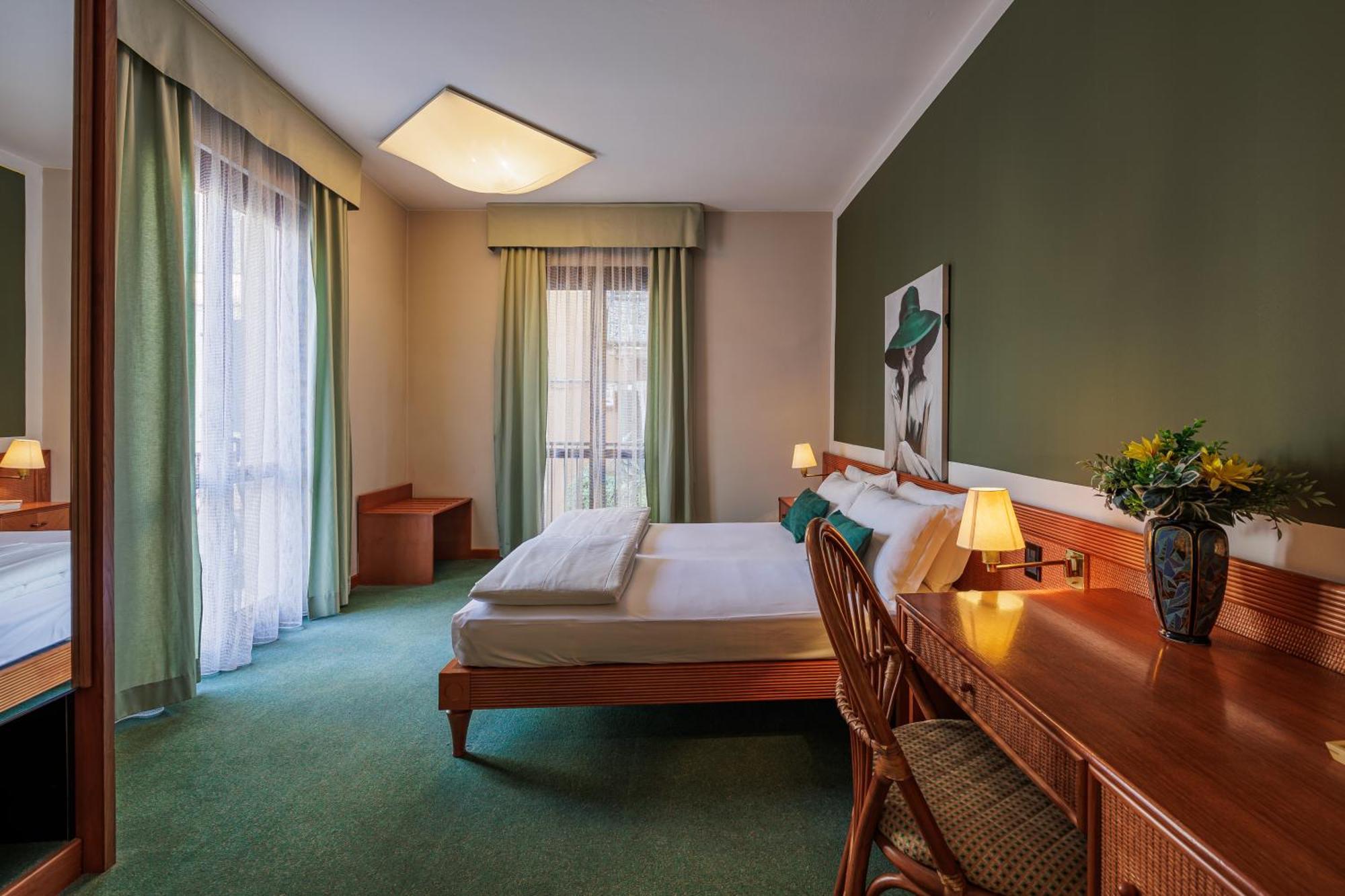 Hotel Alla Grotta Lazise Extérieur photo
