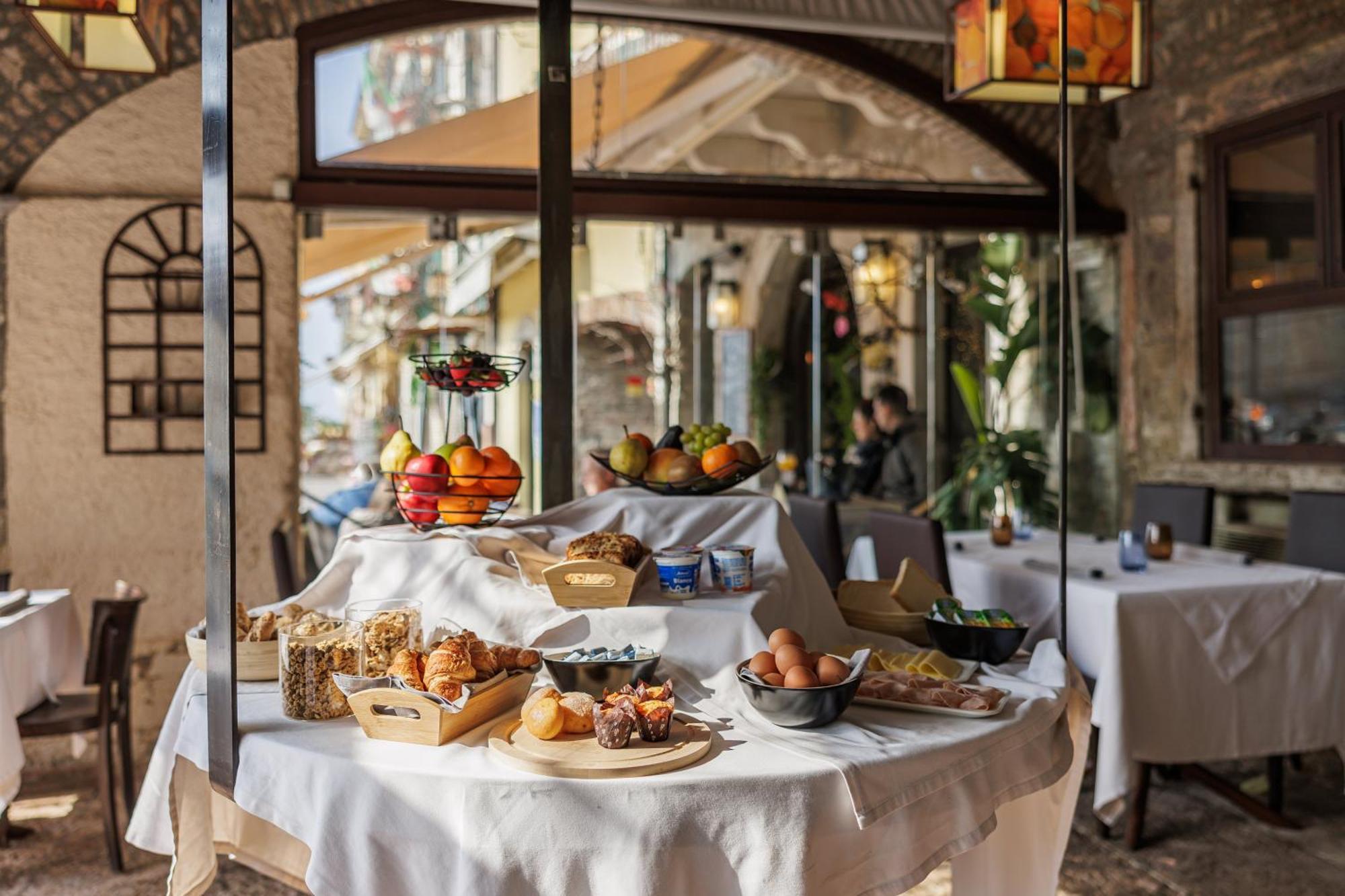 Hotel Alla Grotta Lazise Extérieur photo