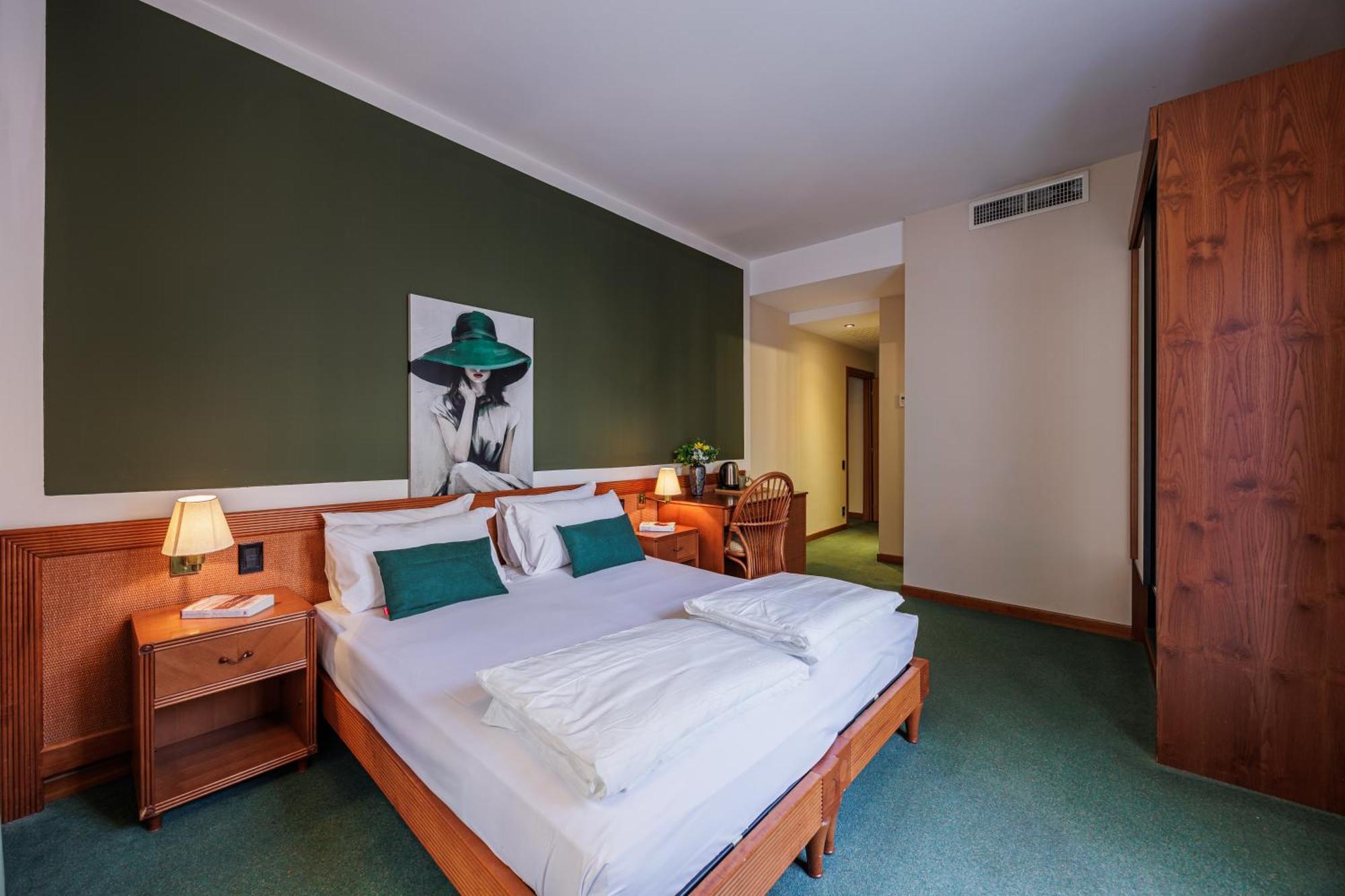 Hotel Alla Grotta Lazise Extérieur photo