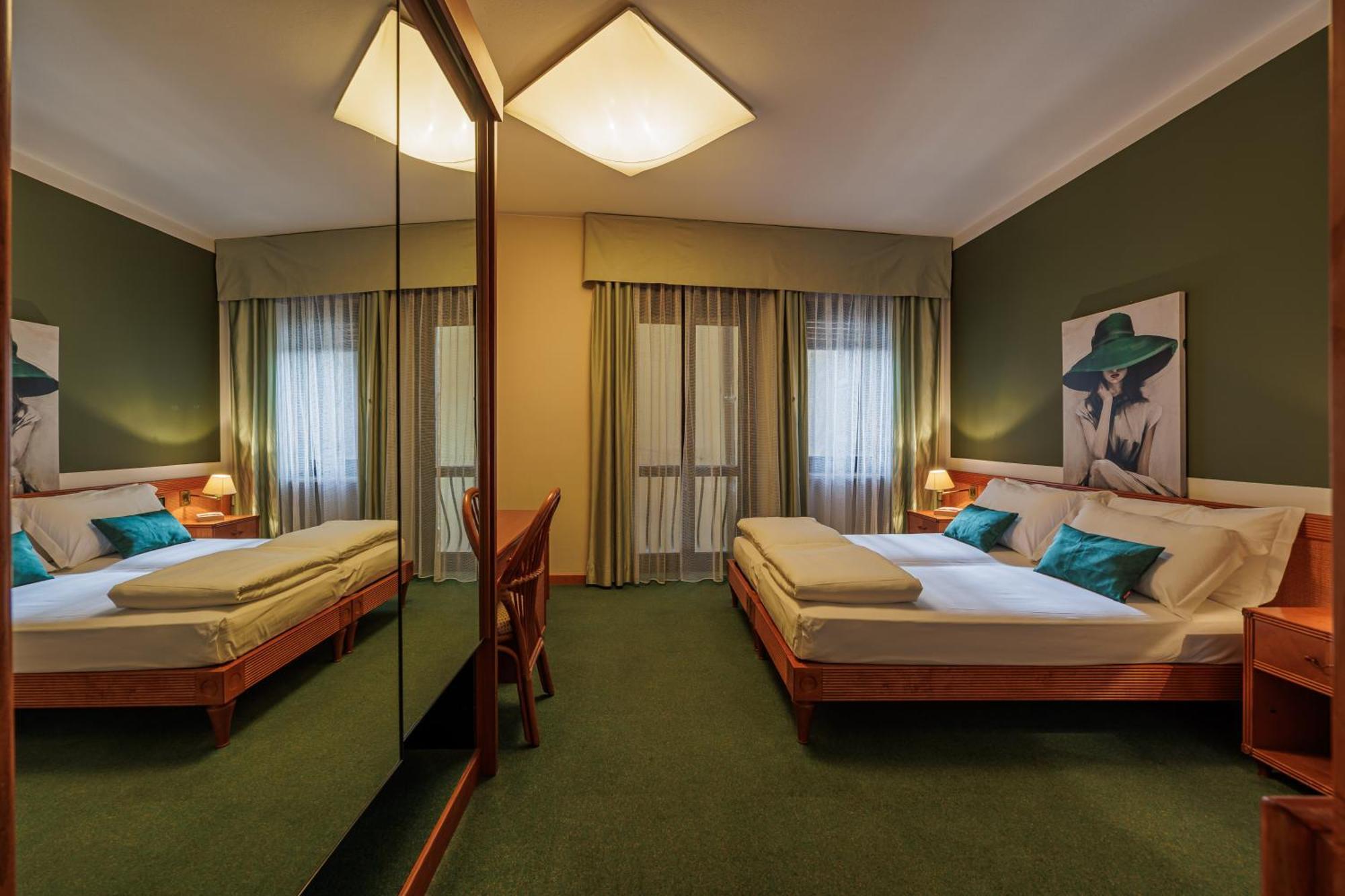 Hotel Alla Grotta Lazise Extérieur photo