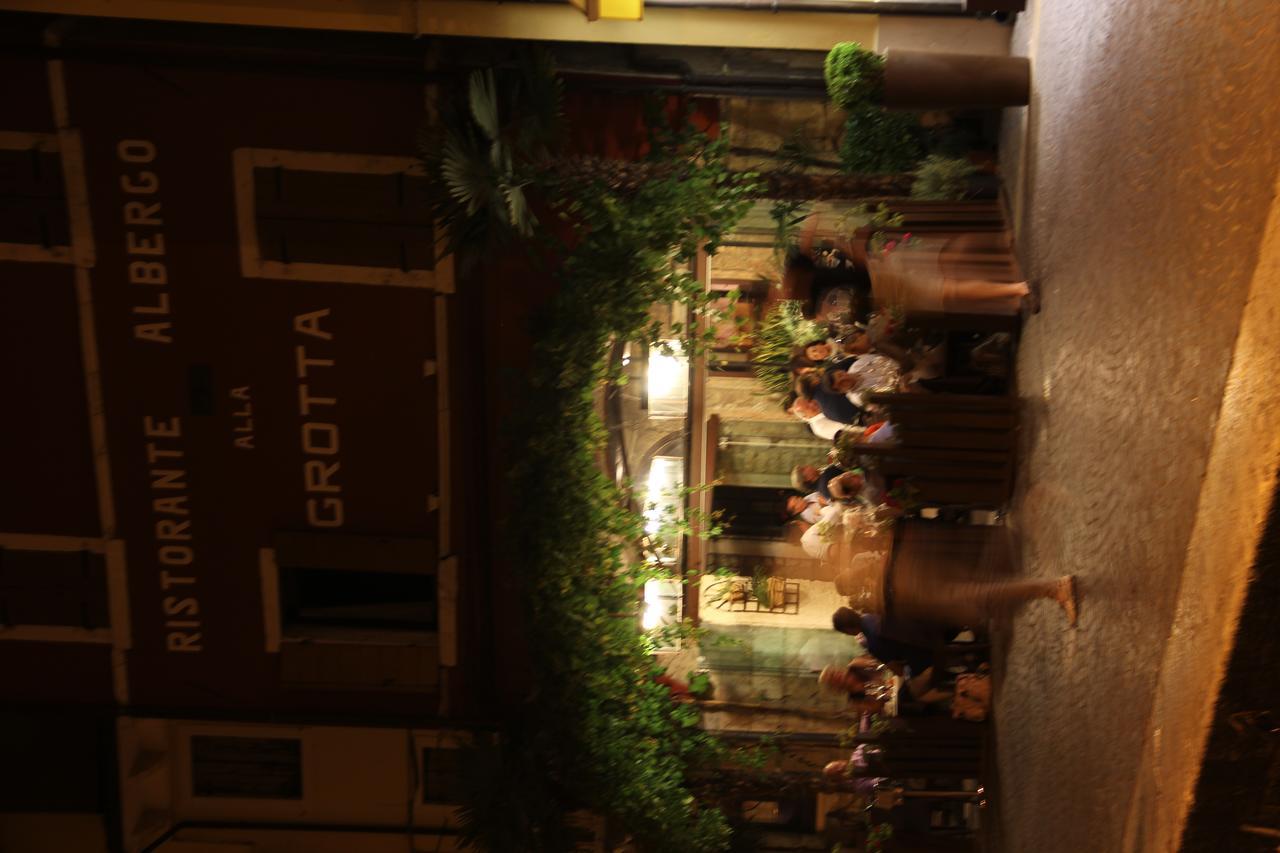 Hotel Alla Grotta Lazise Extérieur photo